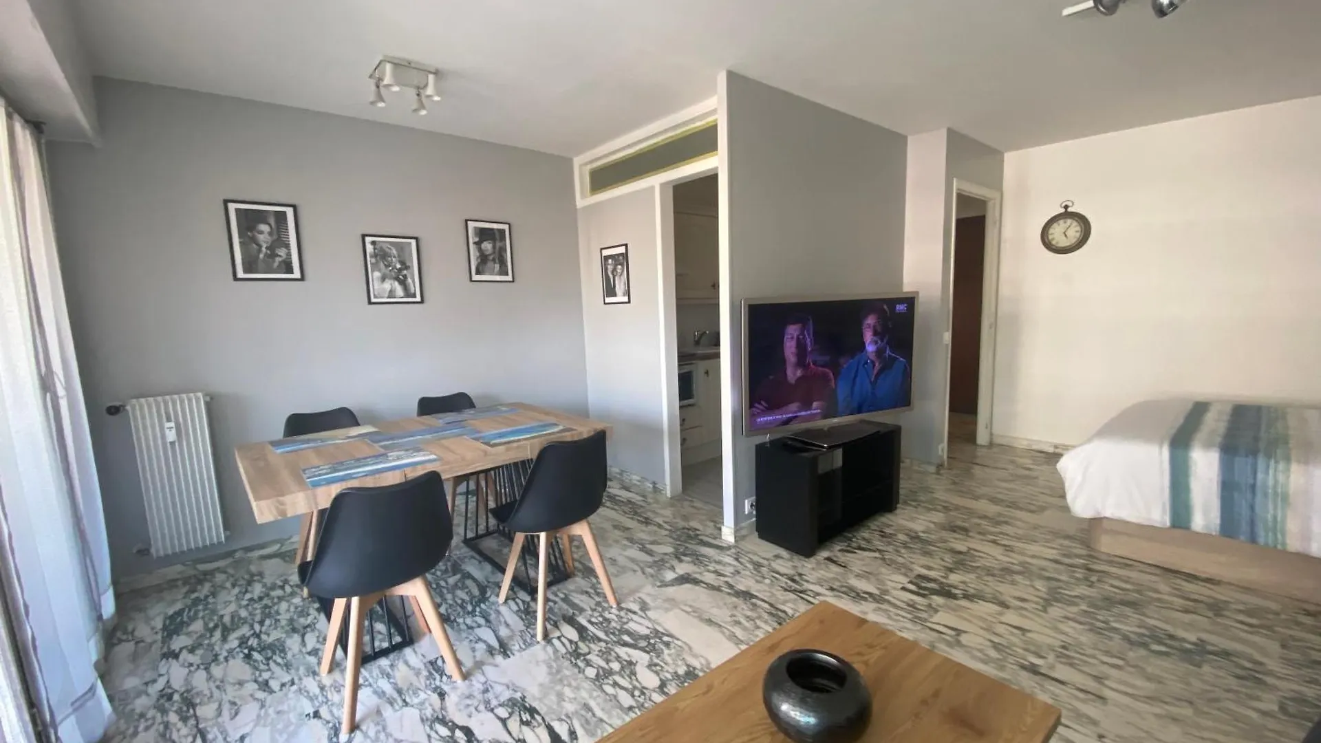 Cannes Centre Lou Souquetan 0*,  France